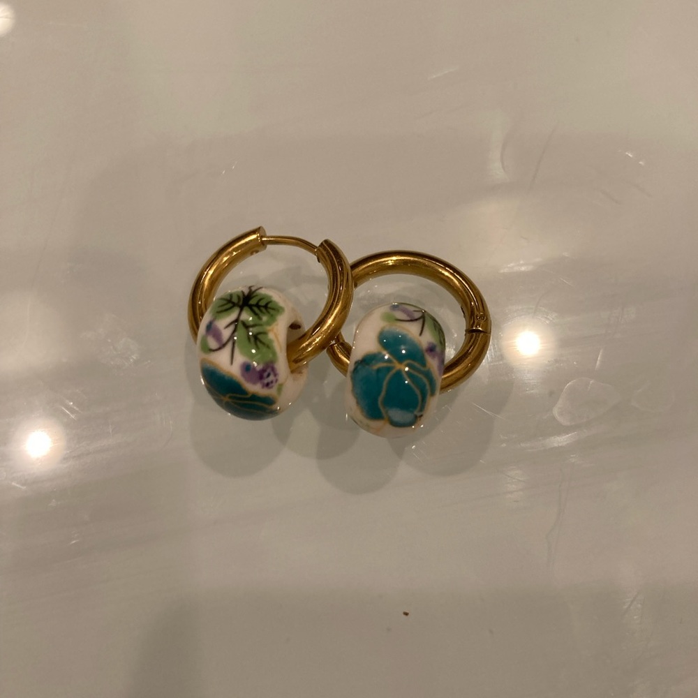 Zara floral hoop earrings green